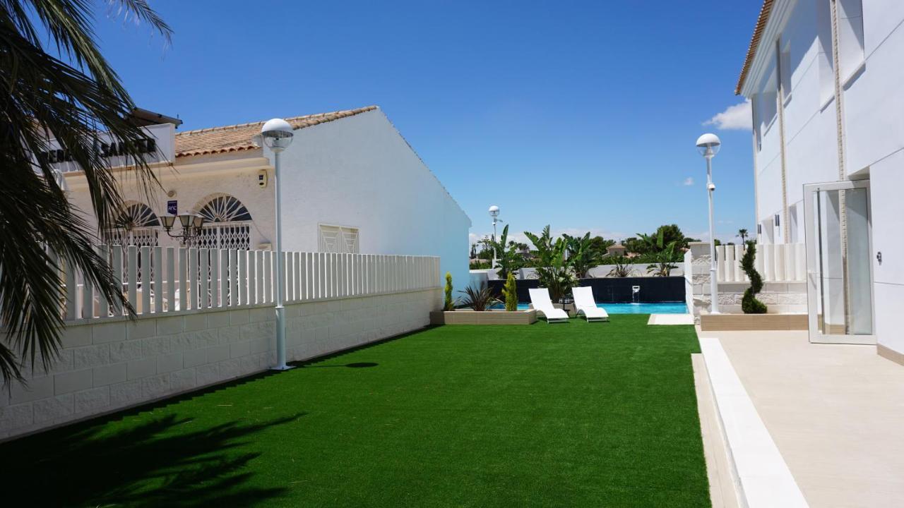 Apartamentos La Laguna I Luxury Apartments Guardamar del Segura Exterior photo